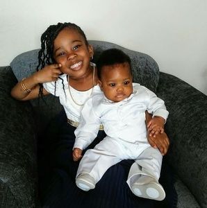 Meet your Posher, Dee